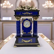 На память: Каминные часы «Ангелы» из лазурита и долерита — фотография 1