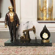 Подарочные часы «Работник нефтяной промышленности 3» с качалкой — фотография 1