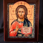 На память: Икона с ковчегом "Христос Вседержитель" — фотография 1