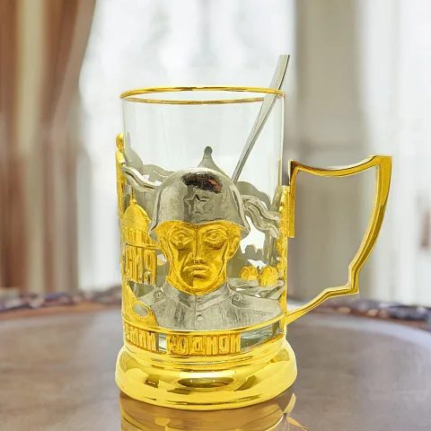 На память: Металлический подстаканник «Защитники Отечества»