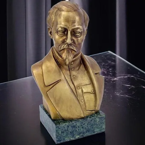 На память: Бюст «Дзержинский» из бронзы