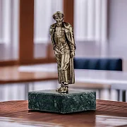 На память: Статуэтка «Ф.Э. Дзержинский» из бронзы — фотография 1