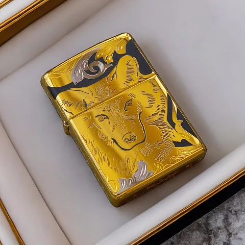 Сувенирная зажигалка Zippo "Вожак" — красивый подарок